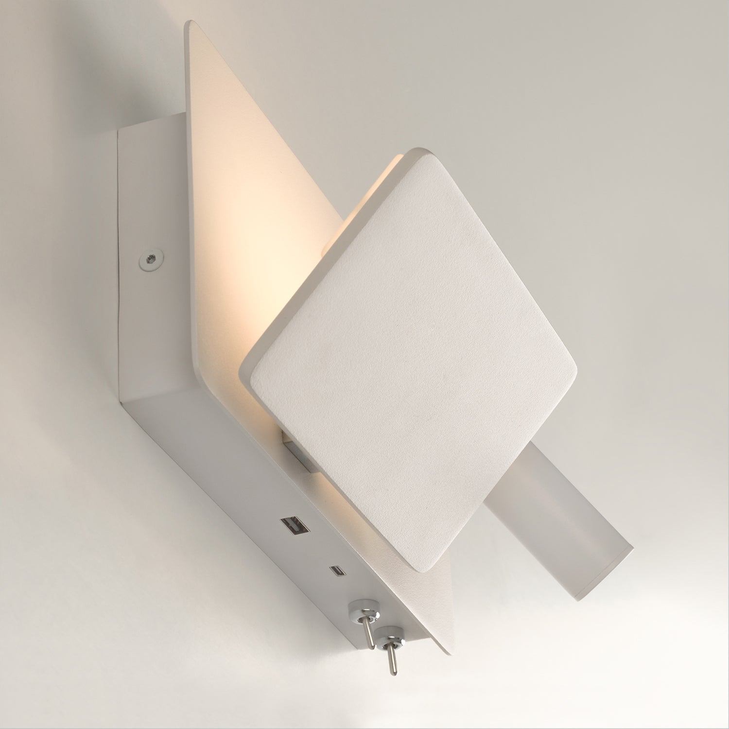Laika Wall Lamp