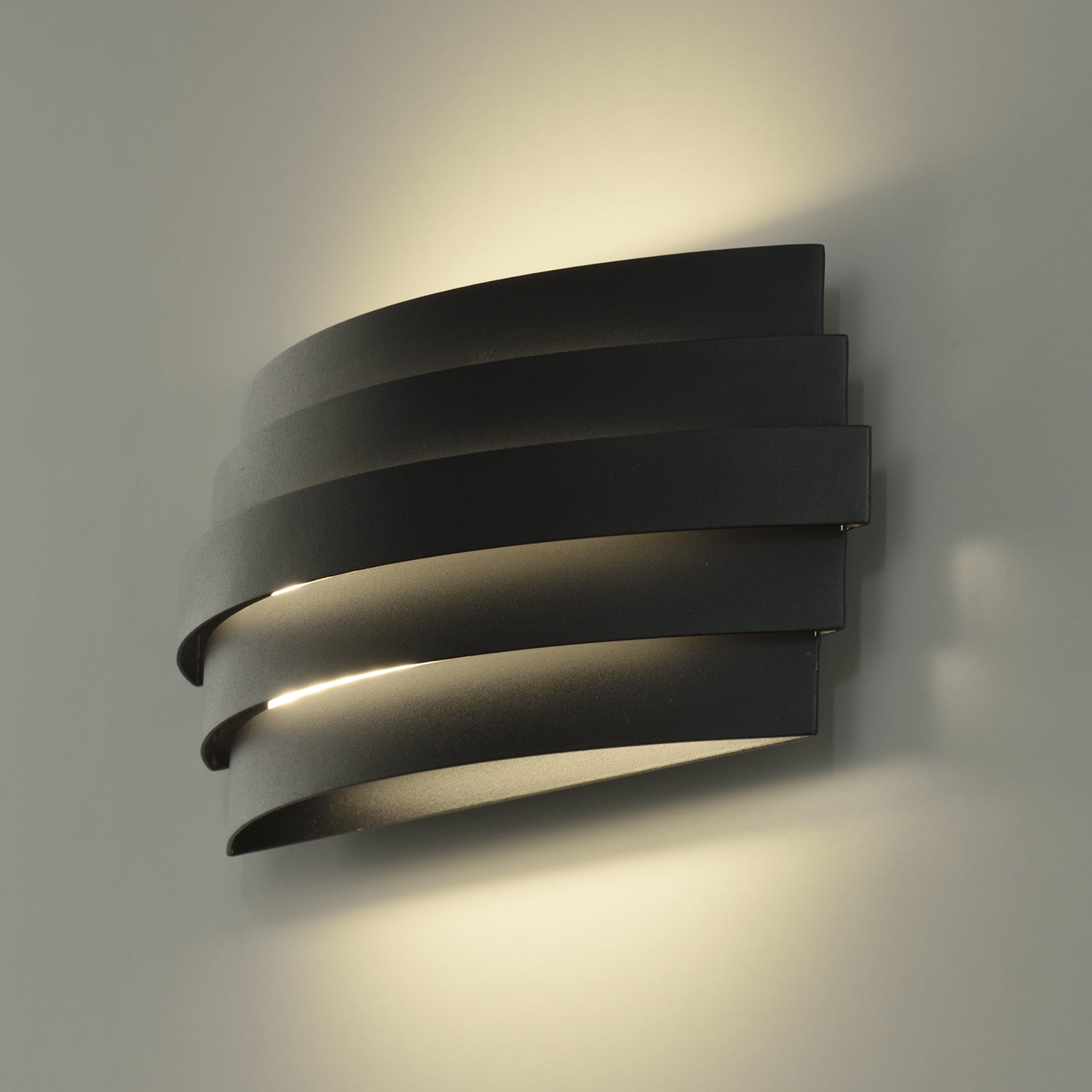 Luxur Wall Lamp
