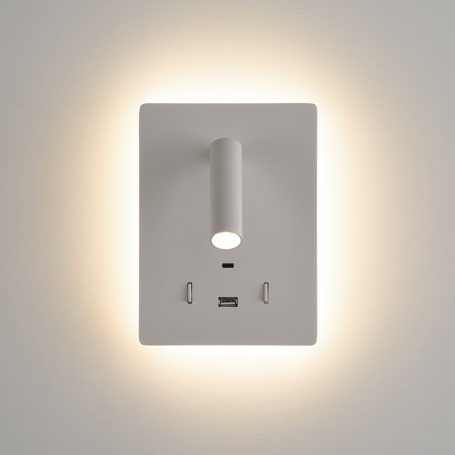 Manat Wall Lamp
