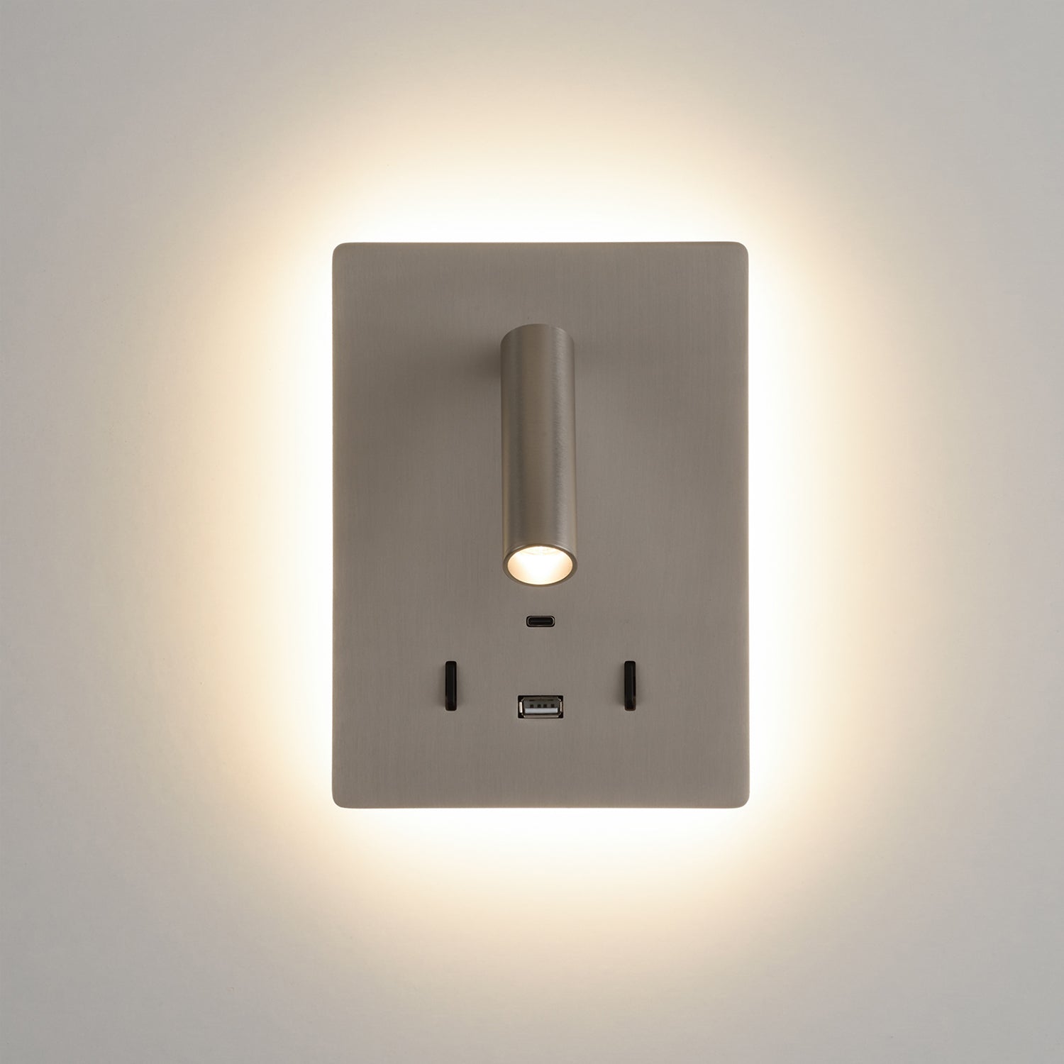 Manat Wall Lamp