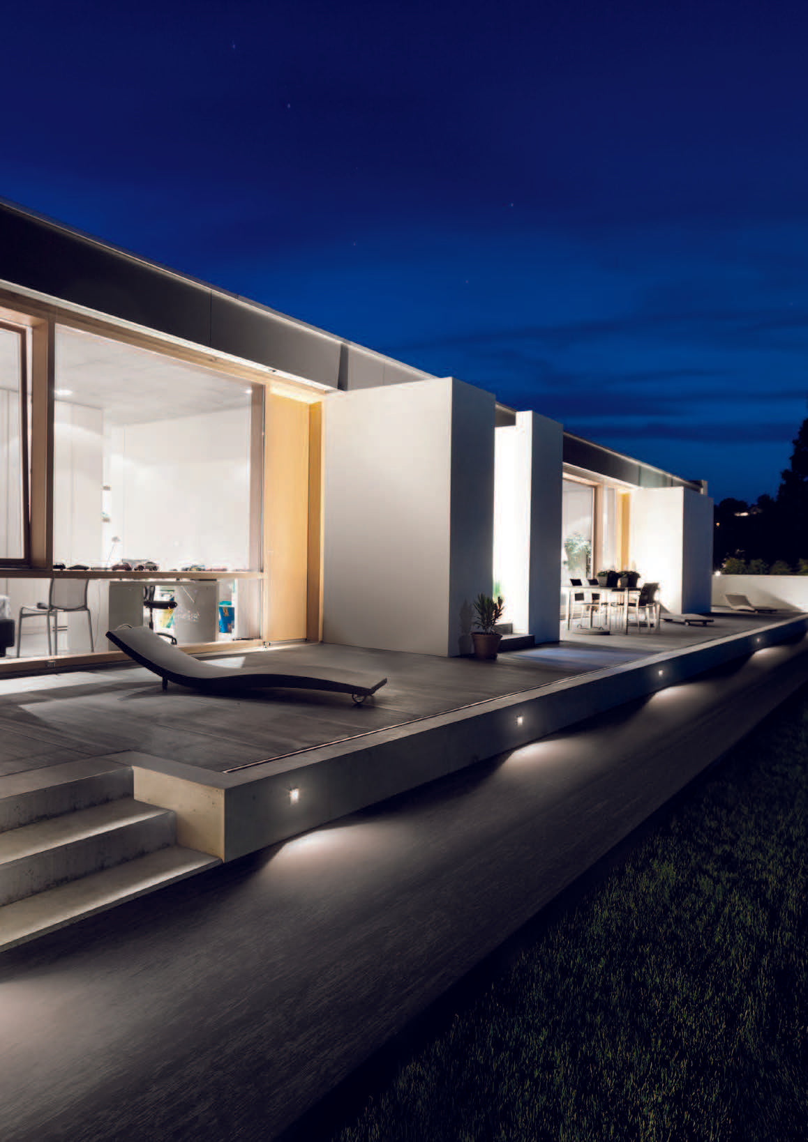 Inner Step Light (Wall)